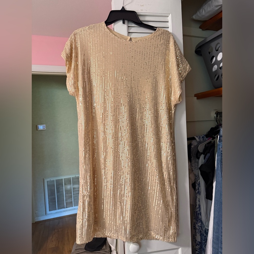 Vine & Love Gold Sheath Mini Dress Short Sleeve